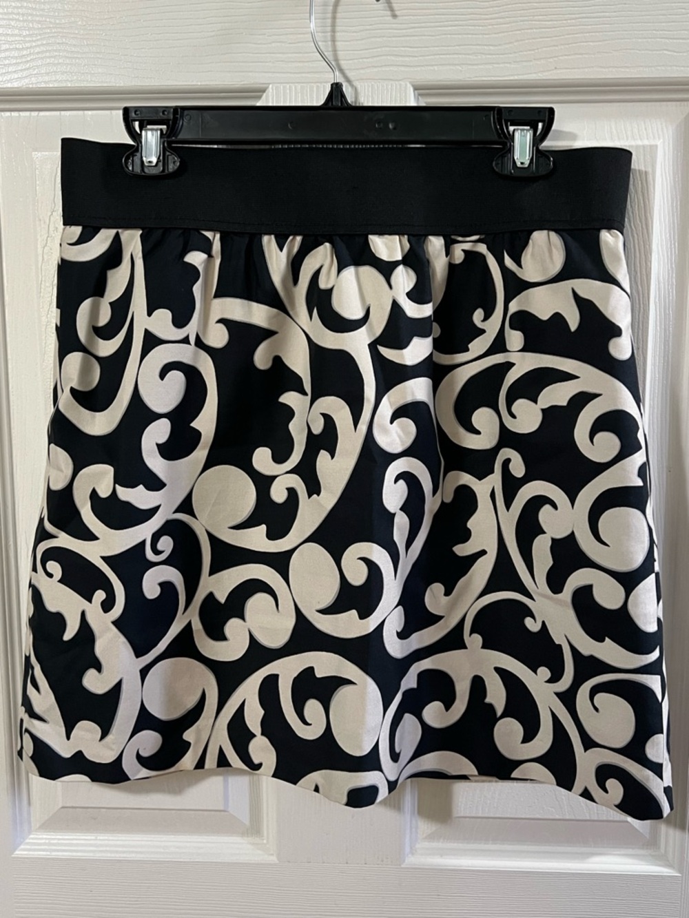 LOFT Ann Taylor Mini Skirt Cotton Silk Size 8 Stretchy Waistband Black Beige